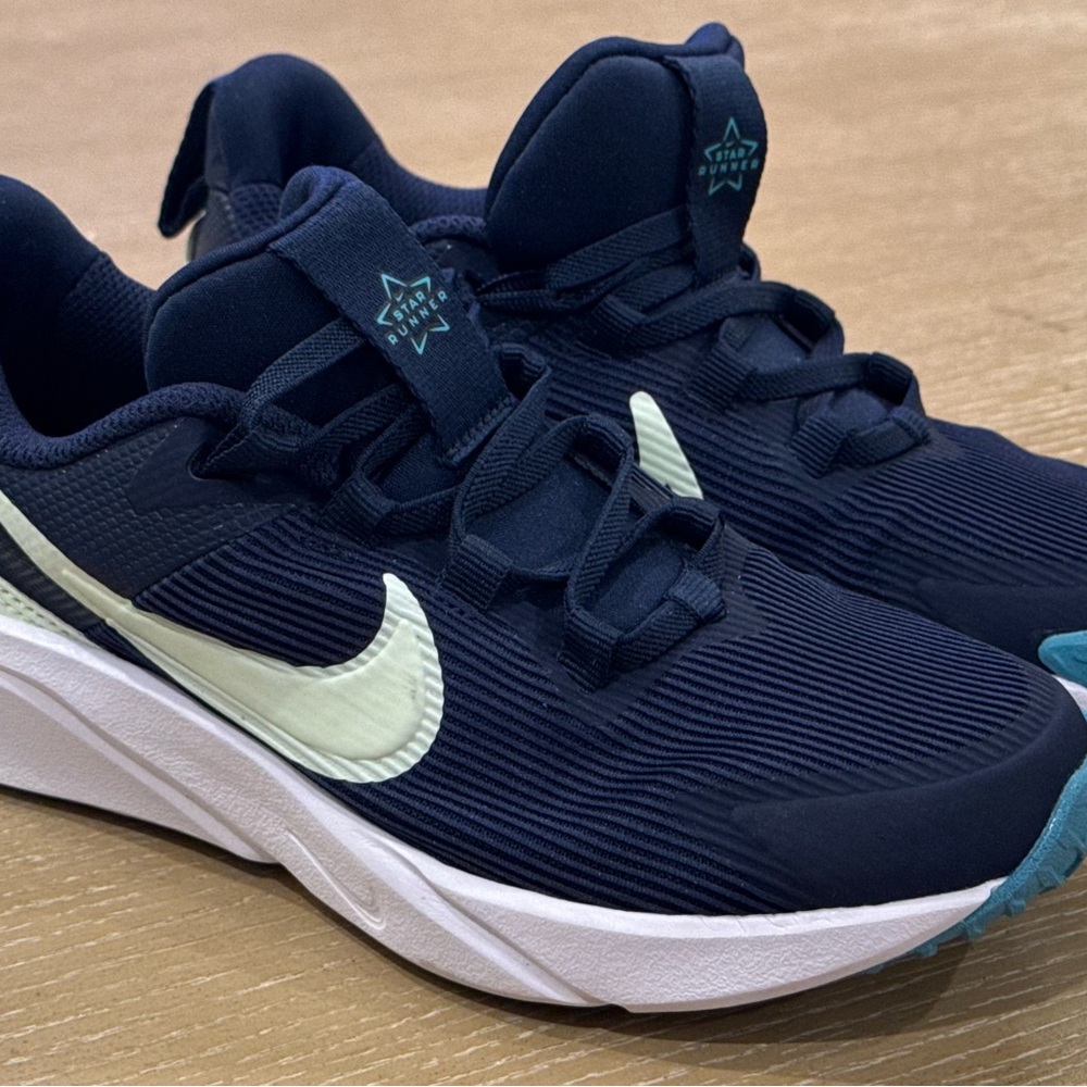 Nike Kids Dark Blue and White Sneakers